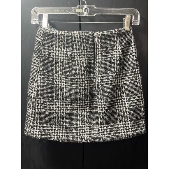 H&M Plaid Tweed Mini Skirt - Picture 3 of 5